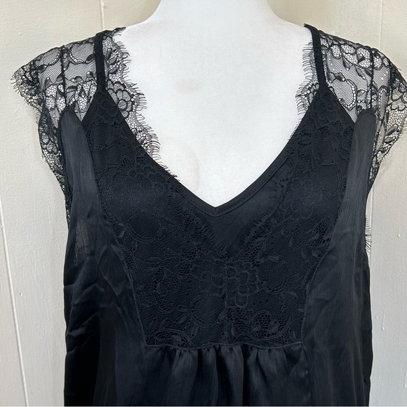 LOVE STITCH Basic Feminine Black Lace Camisole Top Size Small. - Picture 6 of 12